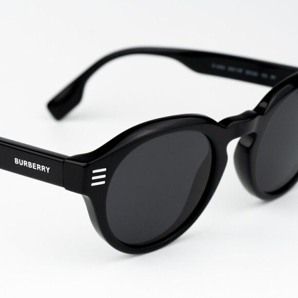 NEW Burberry BE4404 300187 Black Grey Oval Unisex Sunglasses BE4404